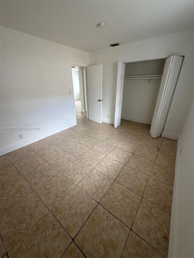 Building Photo - 3970 NW 31st Terrace