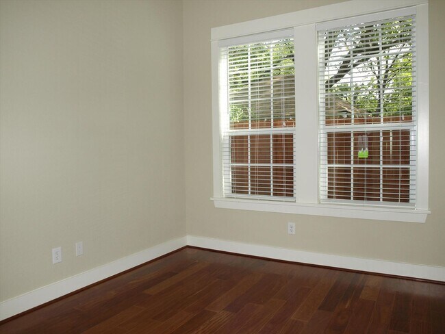 Building Photo - 4514 Depew Ave