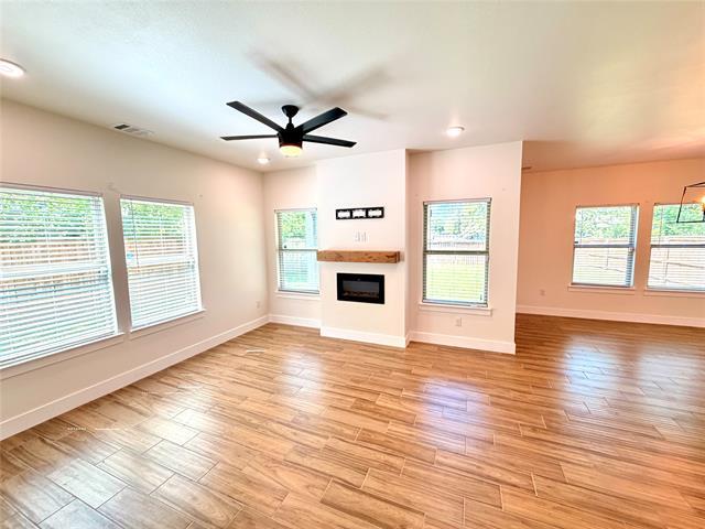 Building Photo - 1720 Lloyd Ave