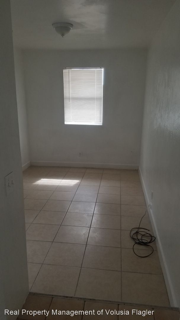 Building Photo - 3 br, 1 bath House - 858 Maley St
