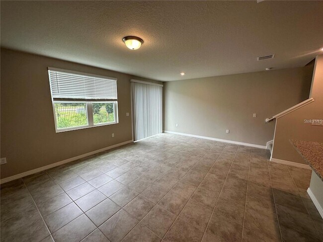 Building Photo - 430 Legacy Lp