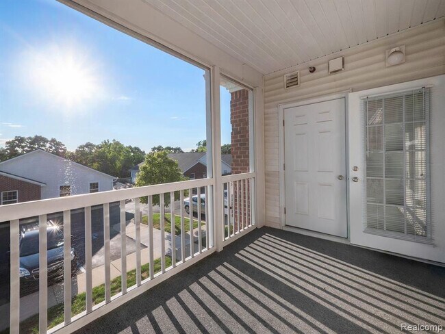 Building Photo - 964 W Summerfield Gln Cir