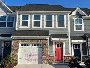 Building Photo - 340 Lograto Ln