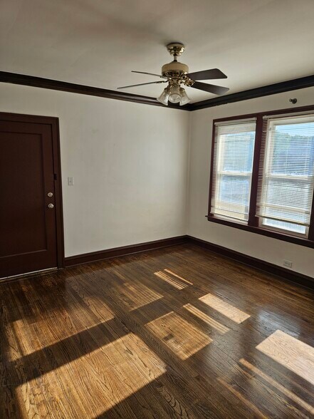 Building Photo - 1745 W 89th St