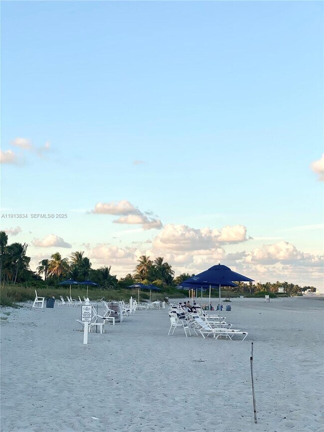 Building Photo - 177 Ocean Ln Dr