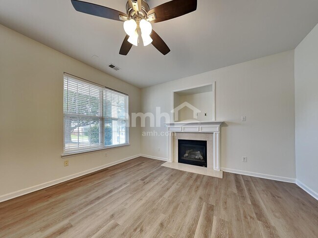 Building Photo - 2436 Carmathen Rd