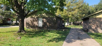 Building Photo - 1014 Prairie Ave