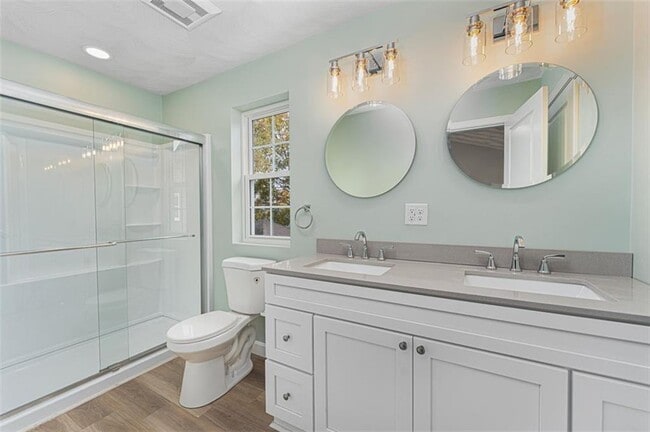 Building Photo - 47 Windsor Rd