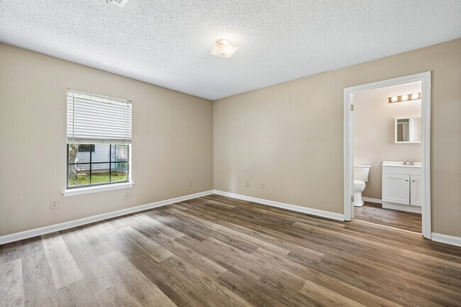 Building Photo - 1091 Boone Ave