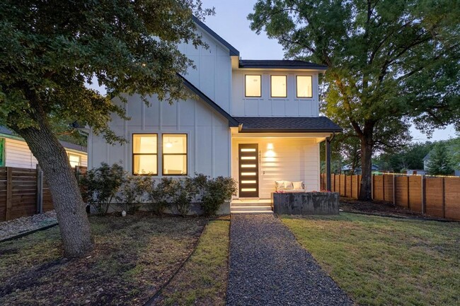 Building Photo - 4400 Jinx Ave