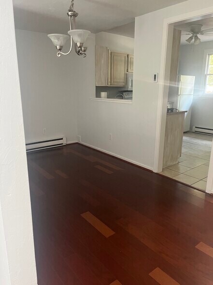 Building Photo - 85 Riverview Pl