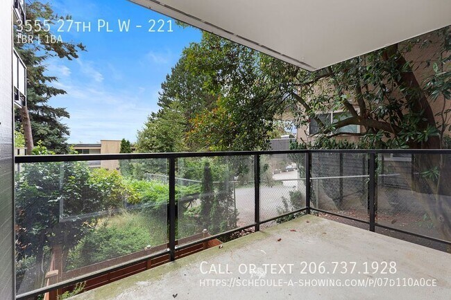 Building Photo - 3555 27th Pl W