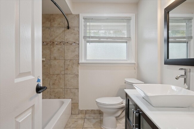 Building Photo - 29484 Spring Hill Dr