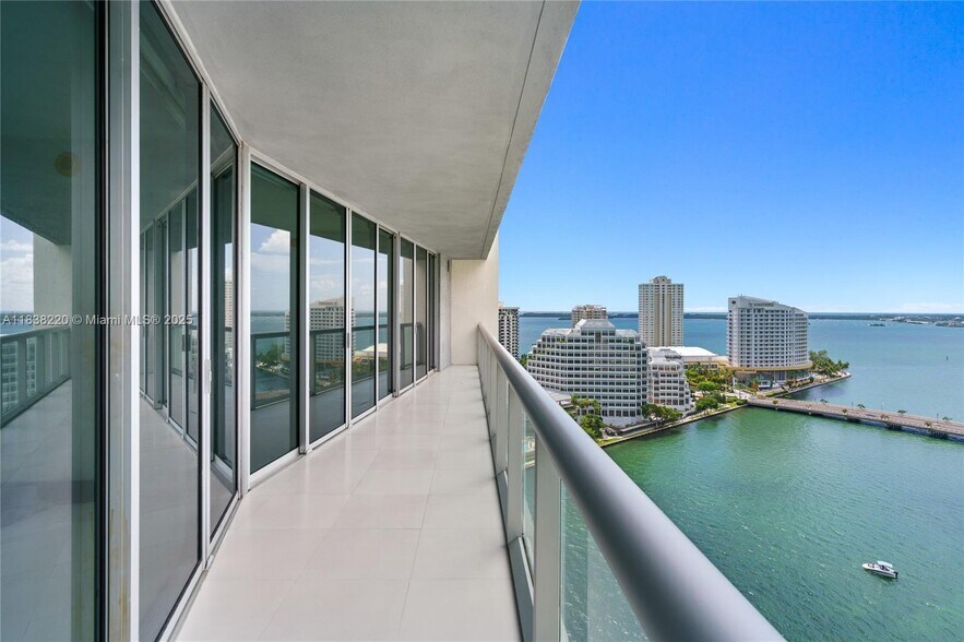 Primary Photo - 495 Brickell Ave