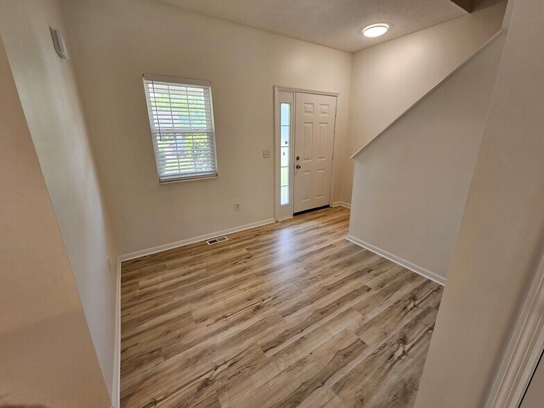 Building Photo - 126 Wagnalls Ct