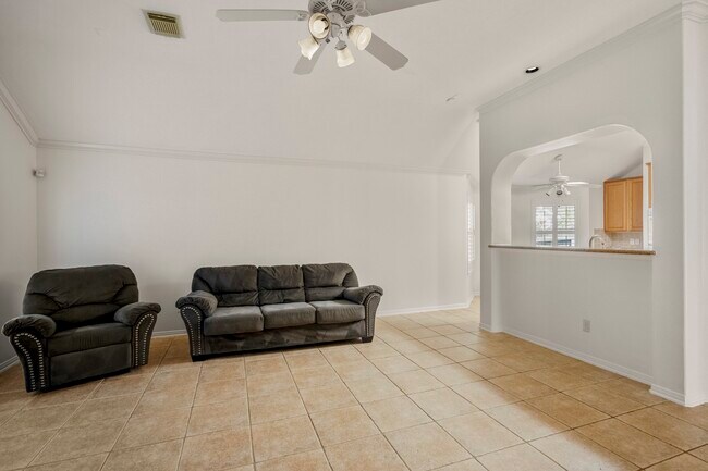 Building Photo - 15 Heron Hollow Ct