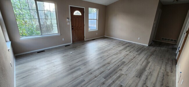 Building Photo - 4184 S Lewiston Cir