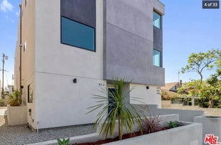 Building Photo - 412 N Ardmore Ave