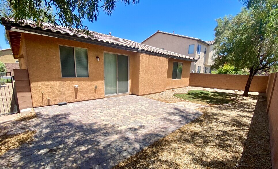 Building Photo - 7467 Horizon Rock Ave