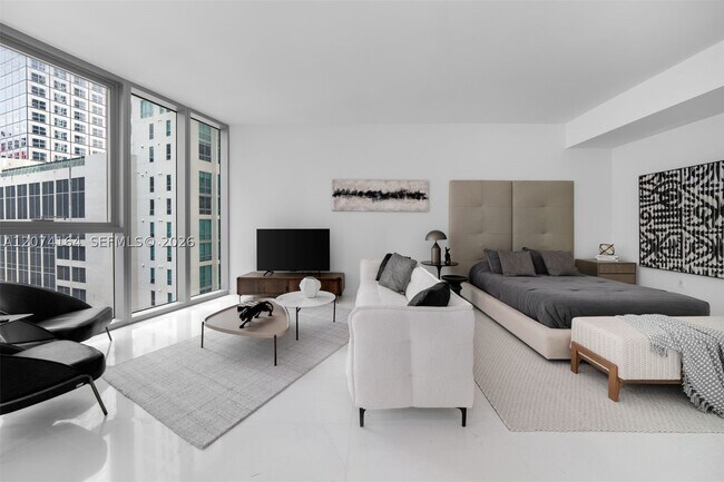 Building Photo - 300 S Biscayne Blvd