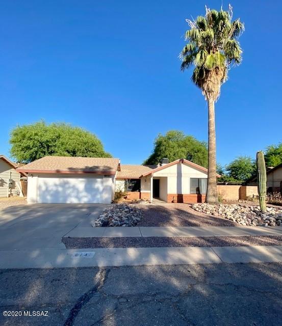 Building Photo - 6141 N Tarragon Ave
