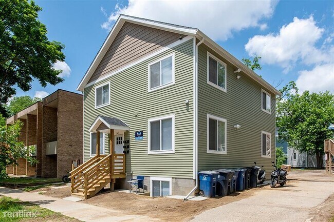 Building Photo - 943 Dewey Ave