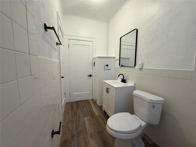 Building Photo - 730 W Central Ave