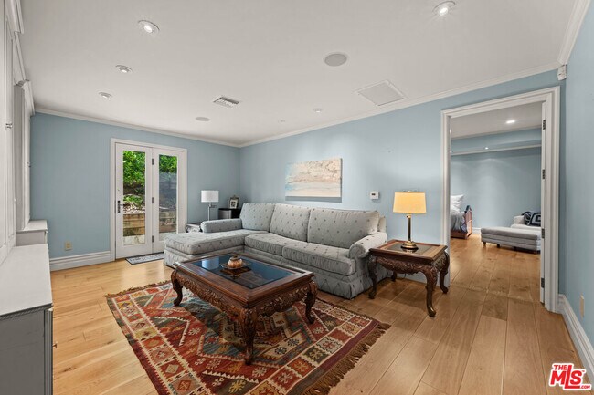 Building Photo - 1575 Alexis Pl