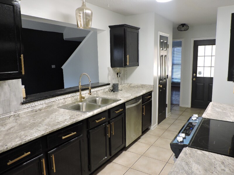 Building Photo - 7730 Hunters Green Cir N