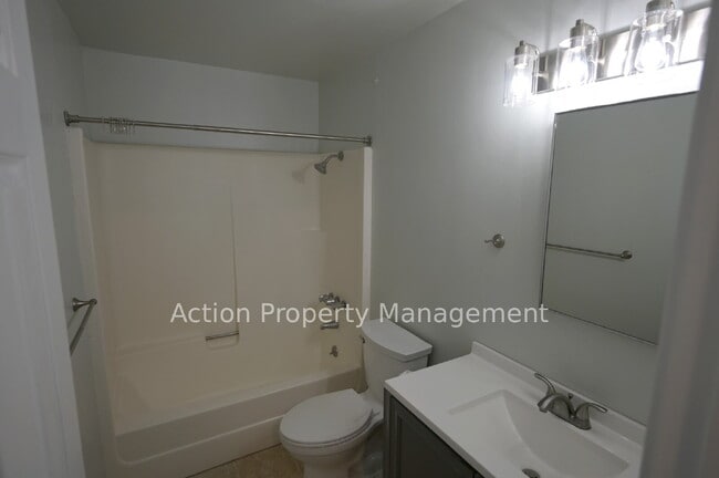 Building Photo - 2 bed, 1 bath, 1 car garage in Sequim