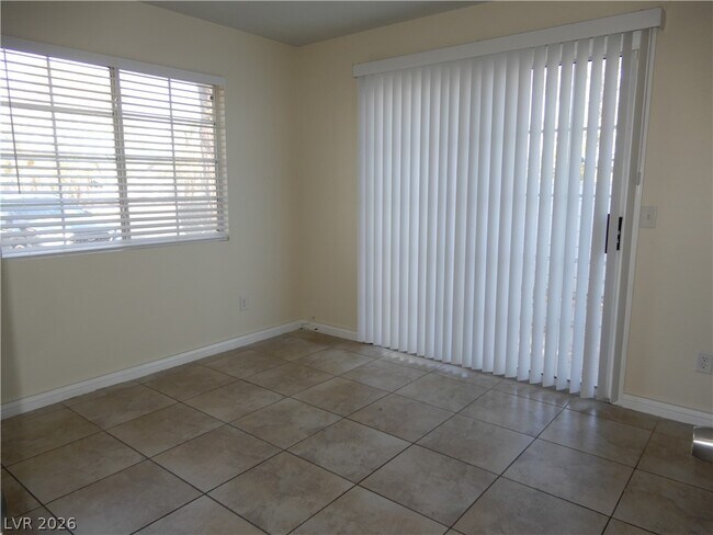 Building Photo - 2120 Petersham Ct