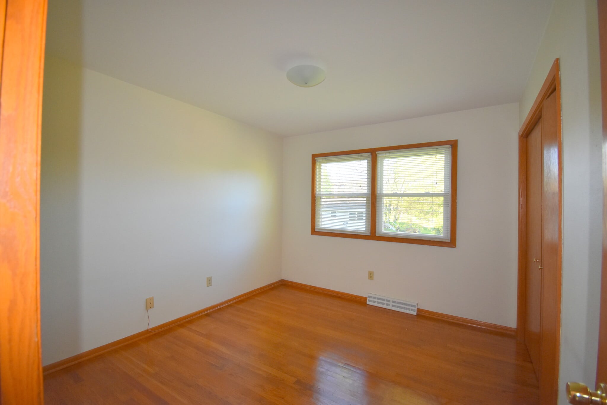 Bed 1 - 6706 Spring Grove Ct