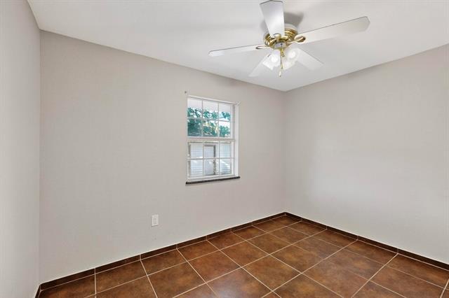 Building Photo - 4429 Oleander Trail