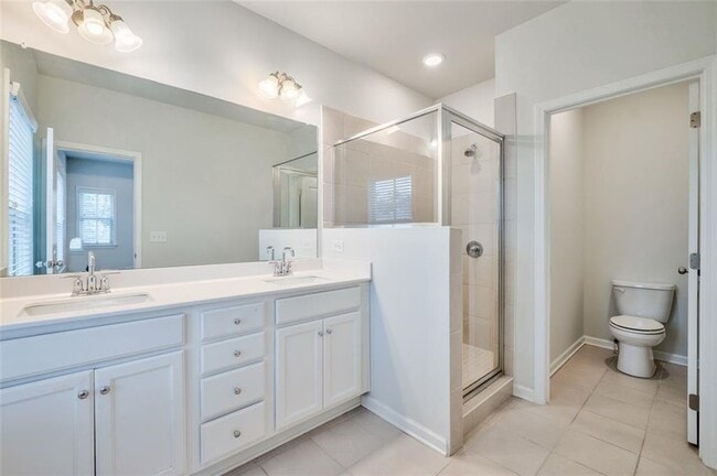 Building Photo - 2510 Great Silver Fir Aly