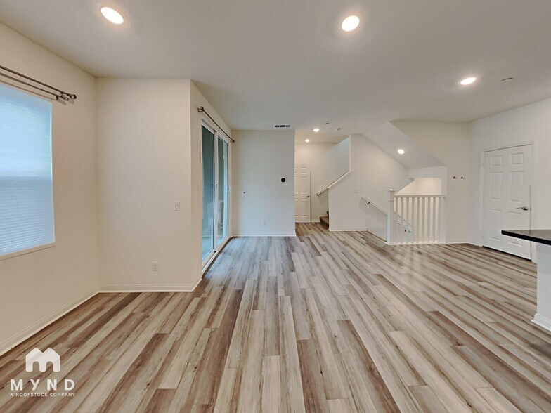 Building Photo - 443 Fitzpatrick Rd