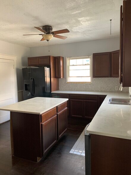 Building Photo - 149 Grand Ave