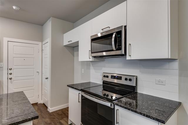 Building Photo - 613 Blackland dr