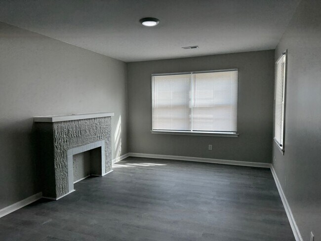 Building Photo - 2143 S Wichita St