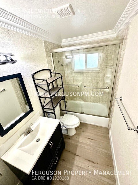 Building Photo - 4758 Greenholme Dr