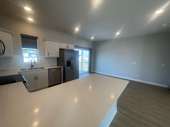 Building Photo - 4617 Leawood Ct