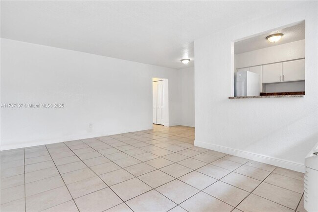Building Photo - 6921 Rue Vendome