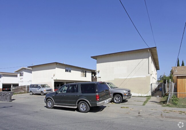 Building Photo - 753 Kilbreth Ave