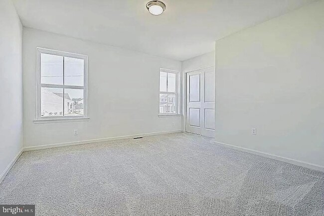 Building Photo - 20 Shillington Ln