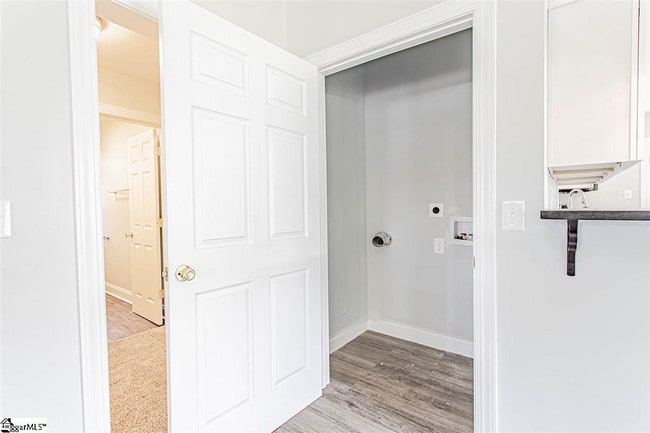 Building Photo - 7 Highlawn Ave