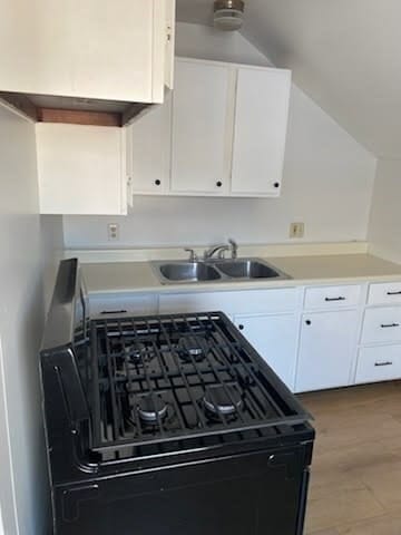 Building Photo - 52 Forest St