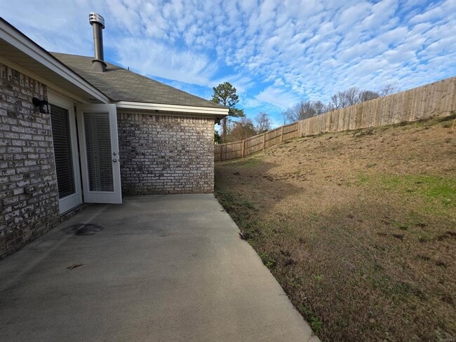 Building Photo - 745 Park Ln