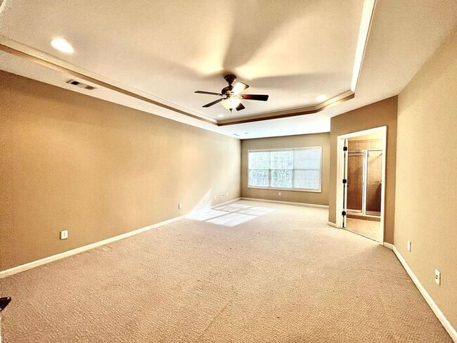 Building Photo - 12821 Doe Dr