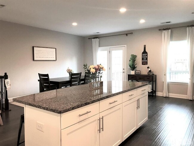 Building Photo - Former Model Townhome for Rent