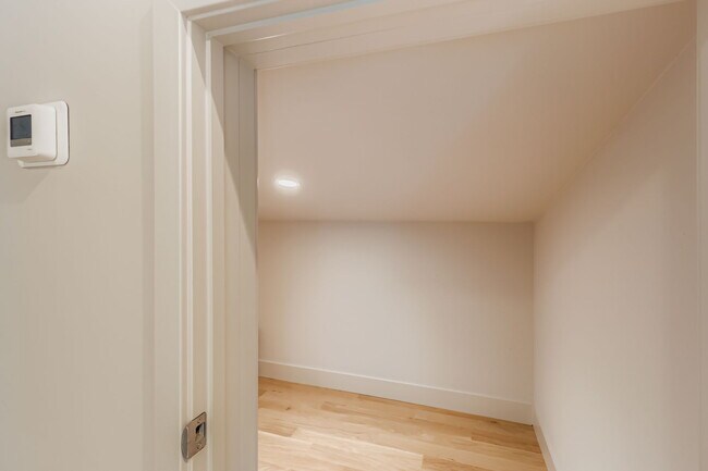 Building Photo - Swanky 1BR – New, Private Garage, Storage,...