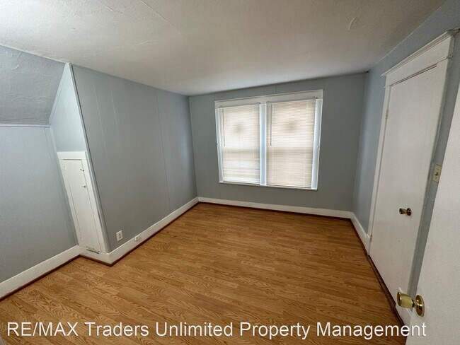 Building Photo - 3 br, 2 bath House - 920 W McClure
